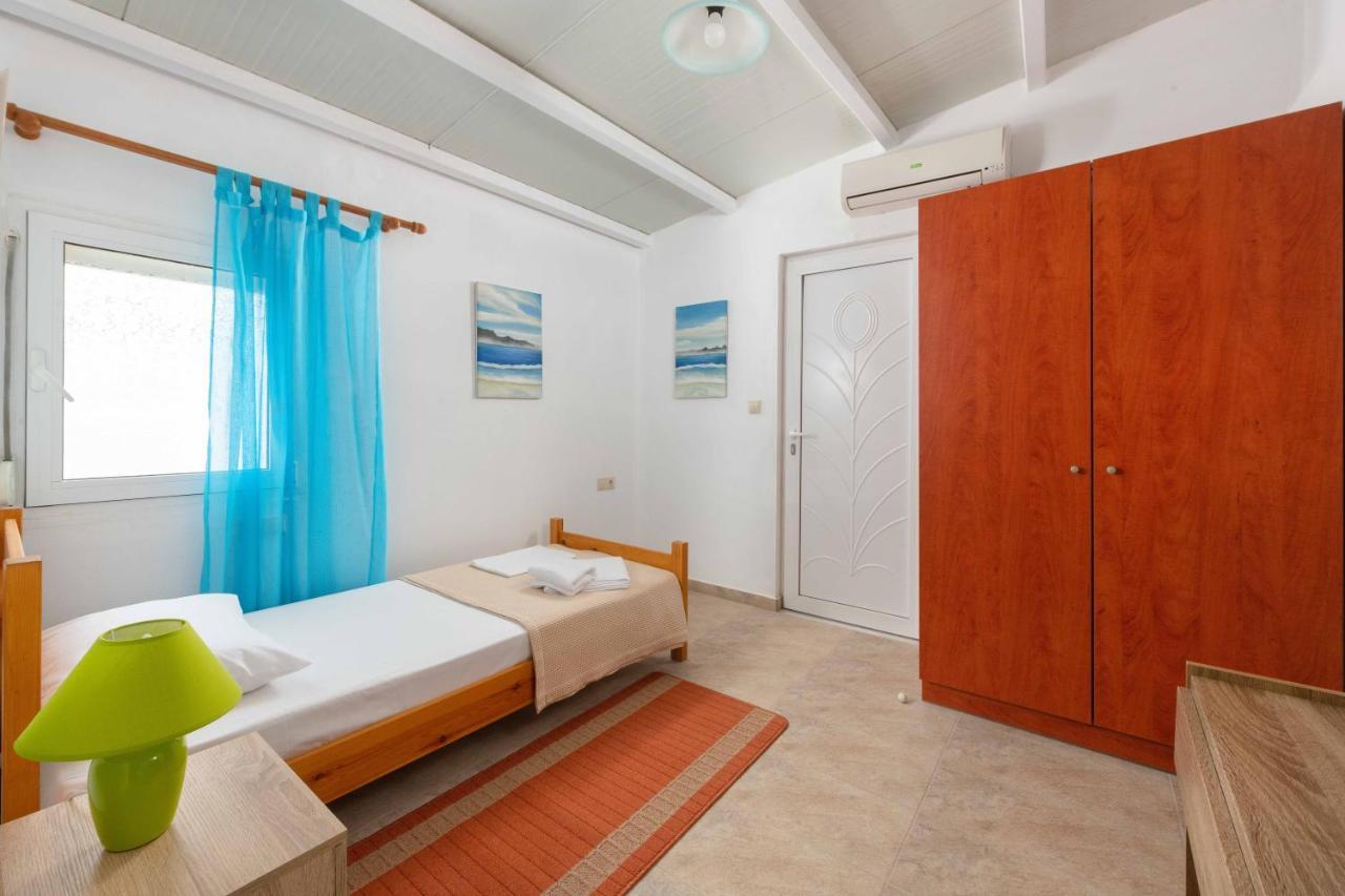 Pearl - Front House With Private Pool Vilă *