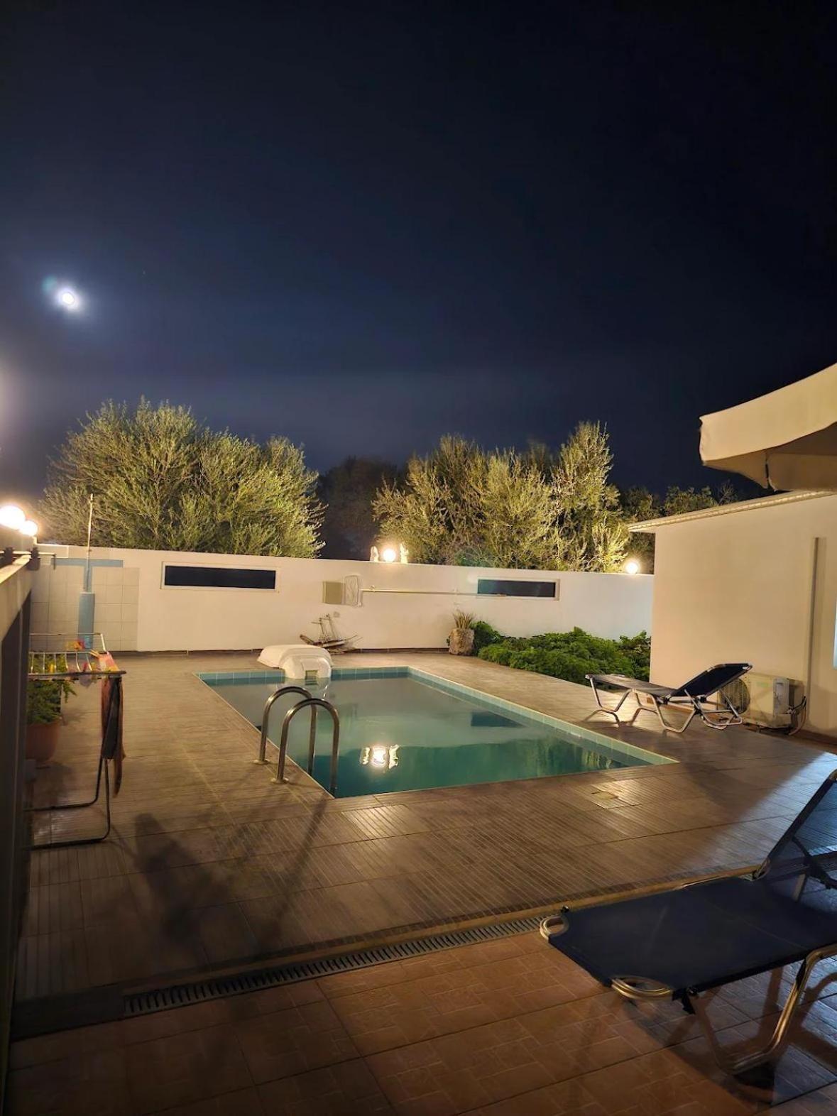Pearl - Front House With Private Pool